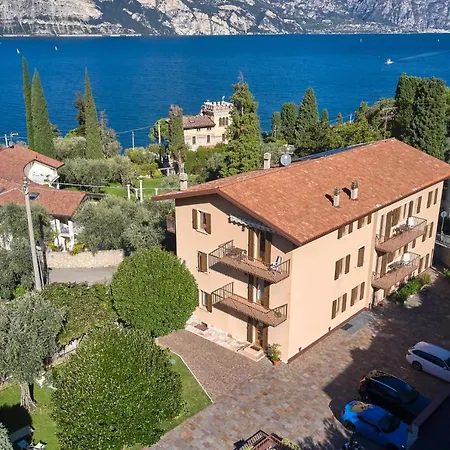 Apartment Casa Milani Apt 4 *