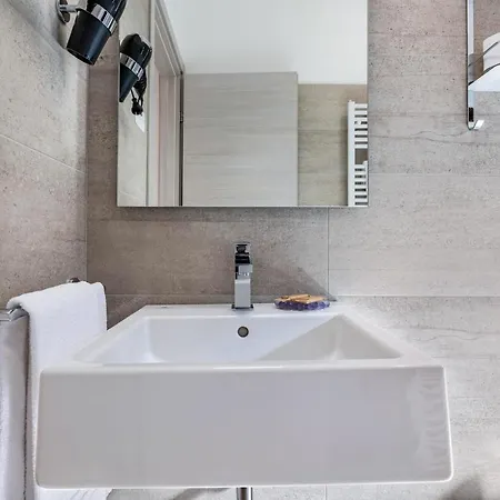 Apartment Casa Milani Apt 4 *